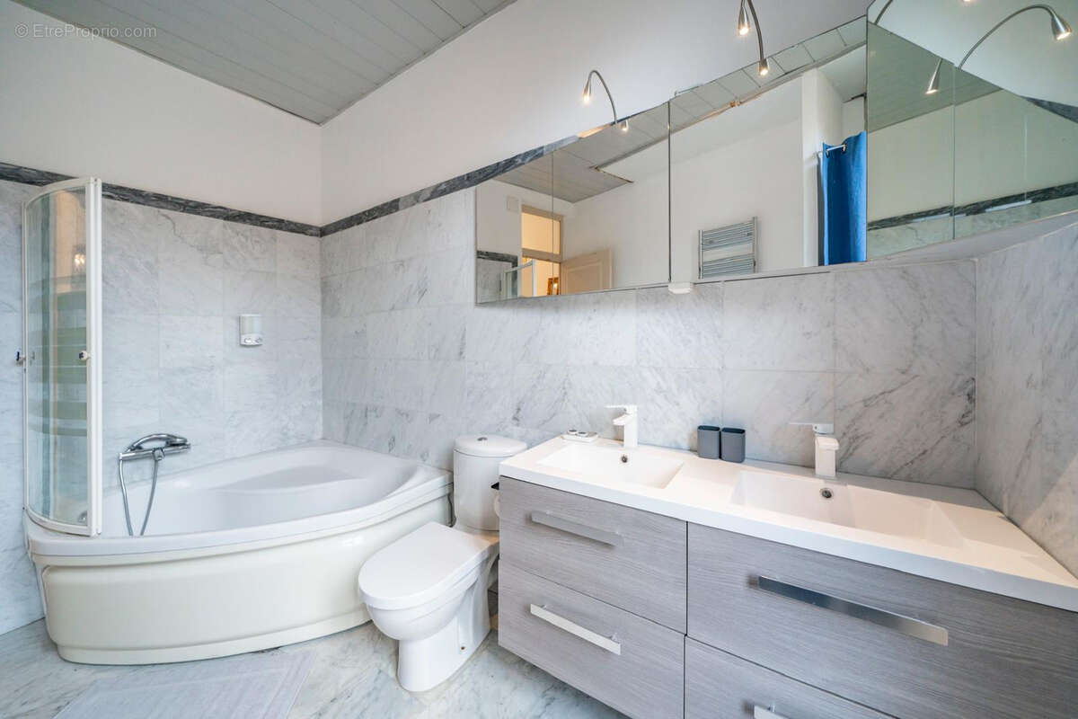 Appartement à BEAUSOLEIL