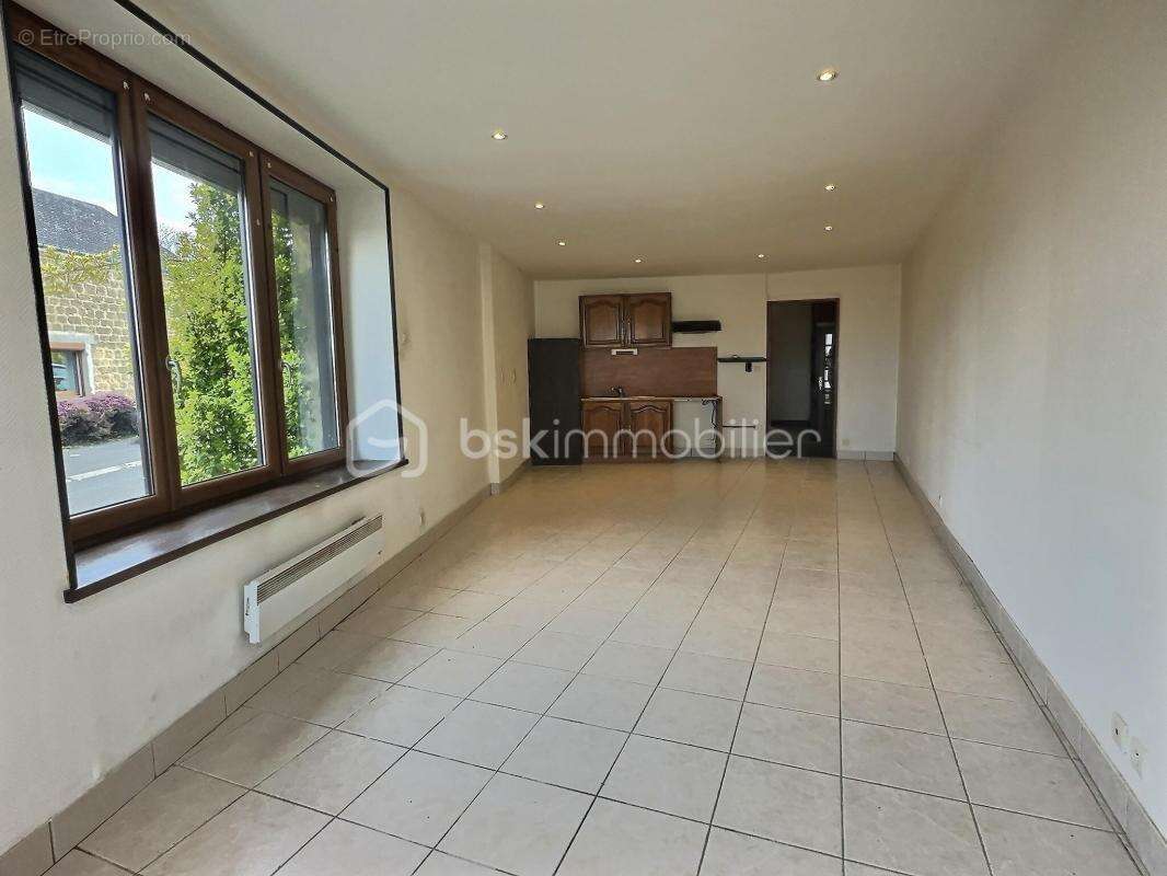 Appartement à DOM-LE-MESNIL