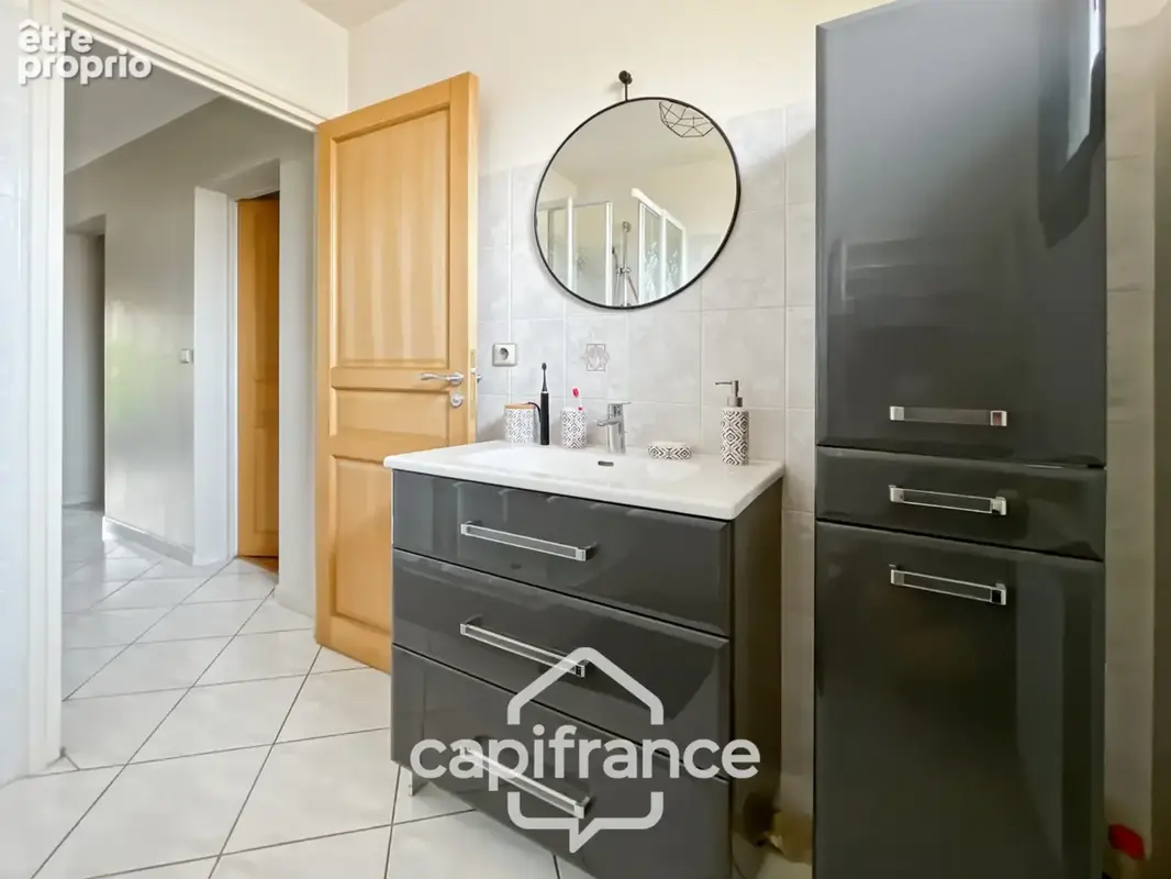 Maison familiale de standing, 4 chambres, au calme d'une impasse, Proche RER E et future ligne 15, à CHAMPIGNY-SUR-MARNE, limite - photo 10