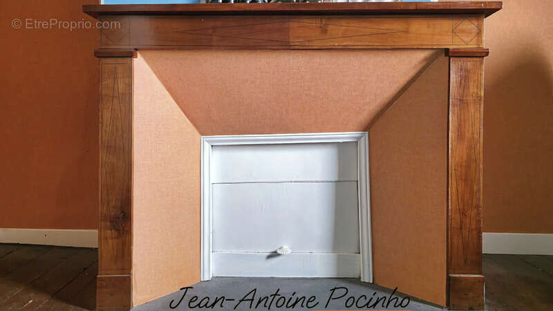 Appartement à SAINTE-FOY-DE-PEYROLIERES