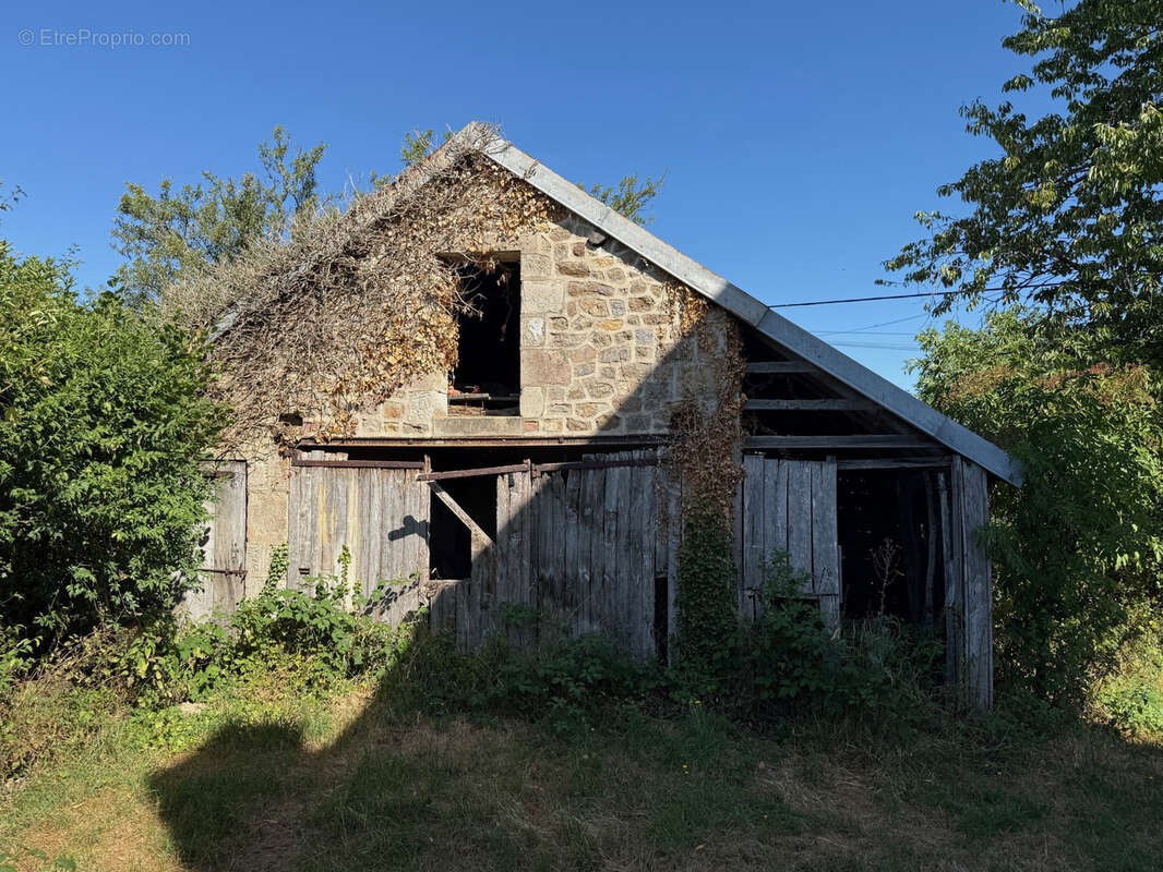 Auv 1226 : Maison typique, grange, puits, calme, vue, 3 849m2 - photo 26