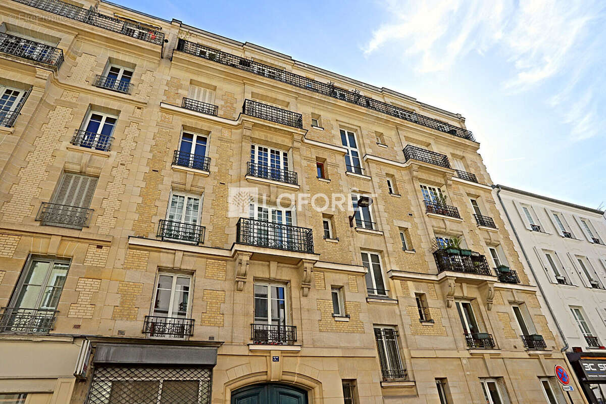 Appartement à PARIS-14E