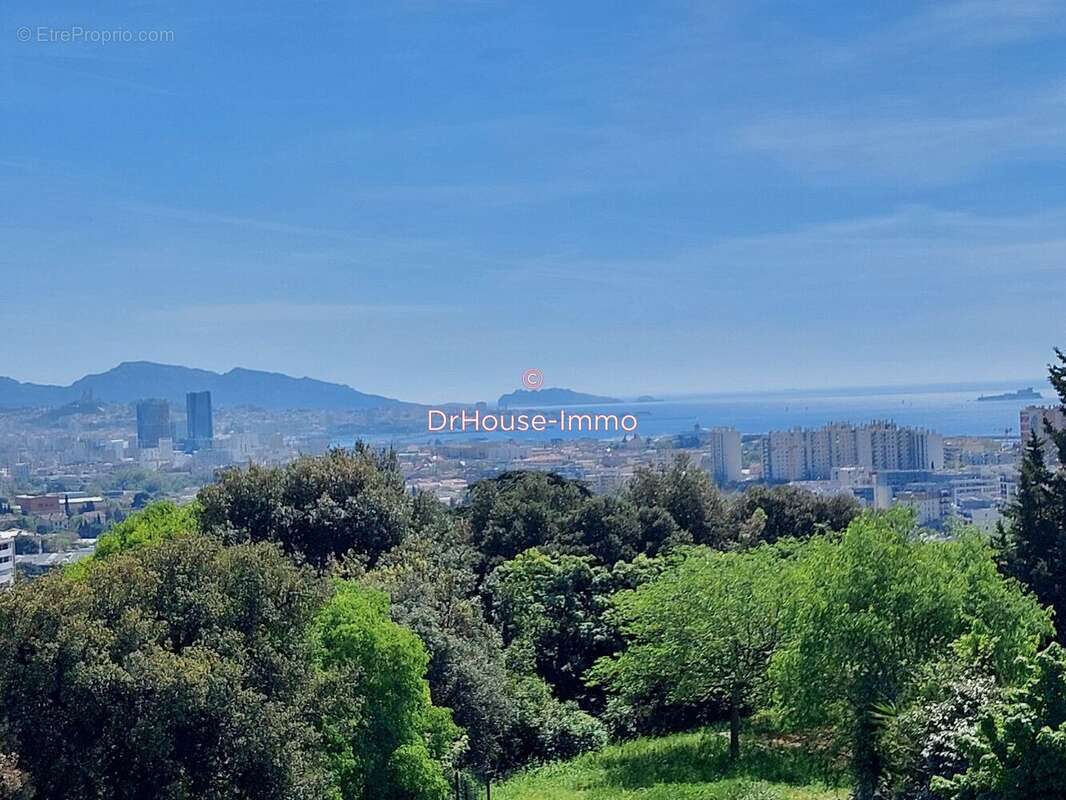 Appartement à MARSEILLE-15E