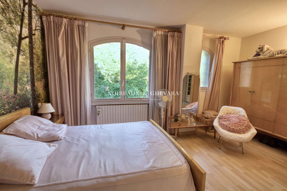 Maison 290 m² à Mandelieu-La-Napoule  - photo 9