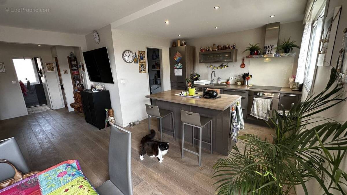 Appartement à LA LONDE-LES-MAURES