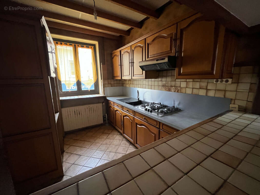 Appartement à GENAY