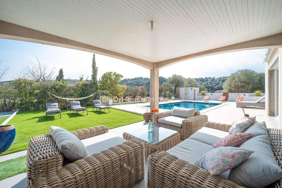 Maison 250 m² à Vives  - photo 24