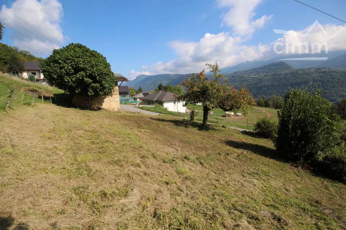 A vendre terrain a batir 1089 m2 + grange - la croix de la rochette 73110 - photo 6