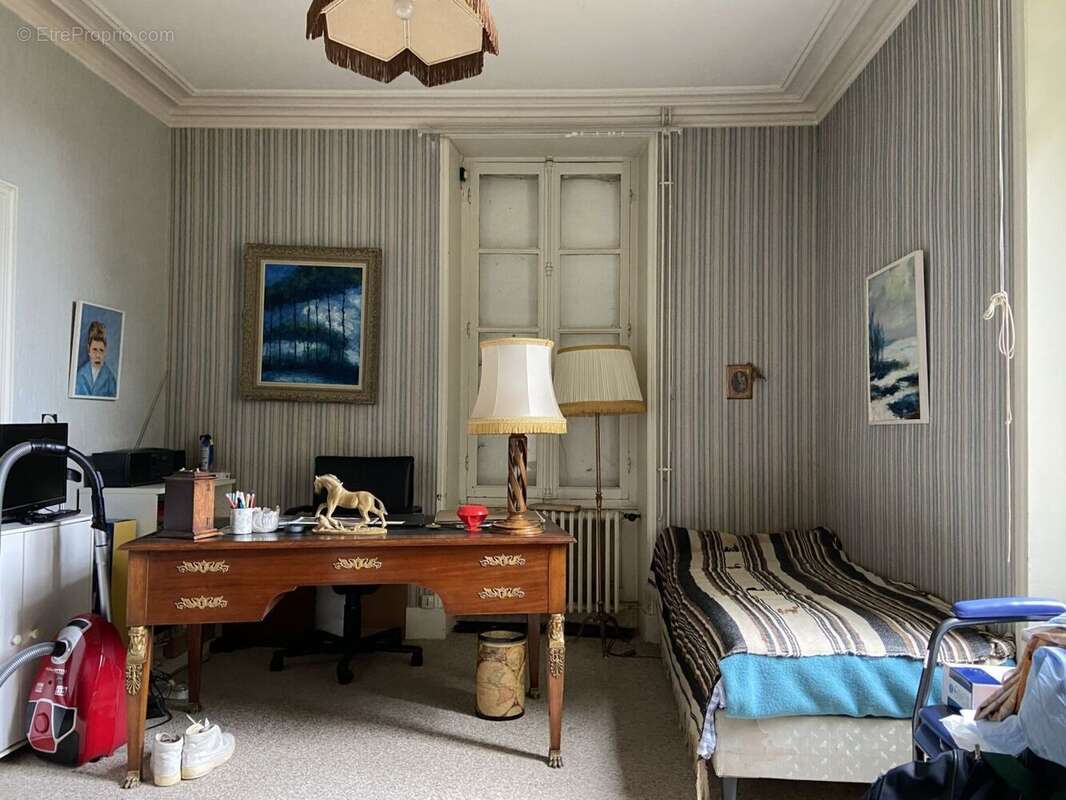 Maison à LA CHAPELLE-MONTLINARD