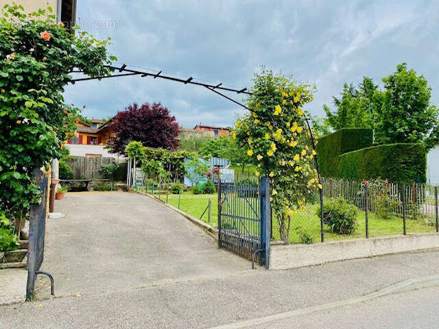 Maison à SAINT-PIERRE-LA-PALUD