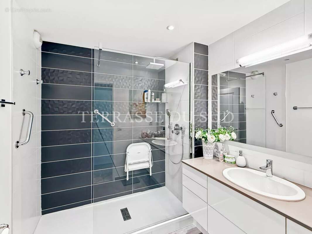 Appartement à MARSEILLE-8E