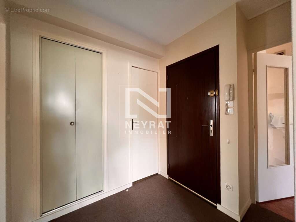 Appartement à EPINAC
