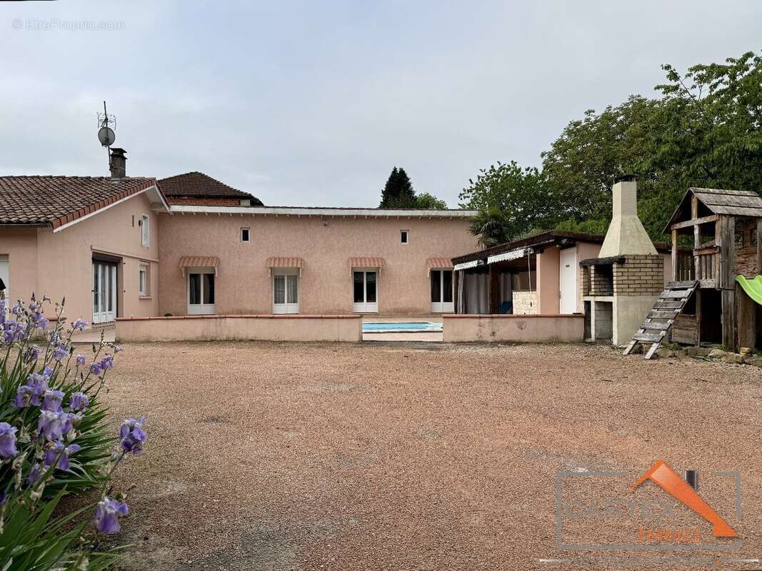 Maison à SALIES-DU-SALAT