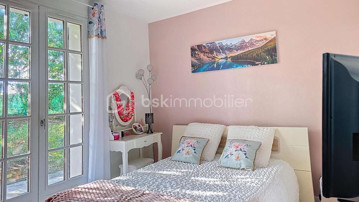 Maison à JOUY-LE-CHATEL