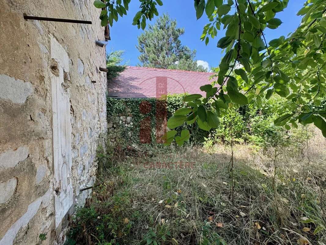 Maison à SAINT-MARTIN-EN-BIERE