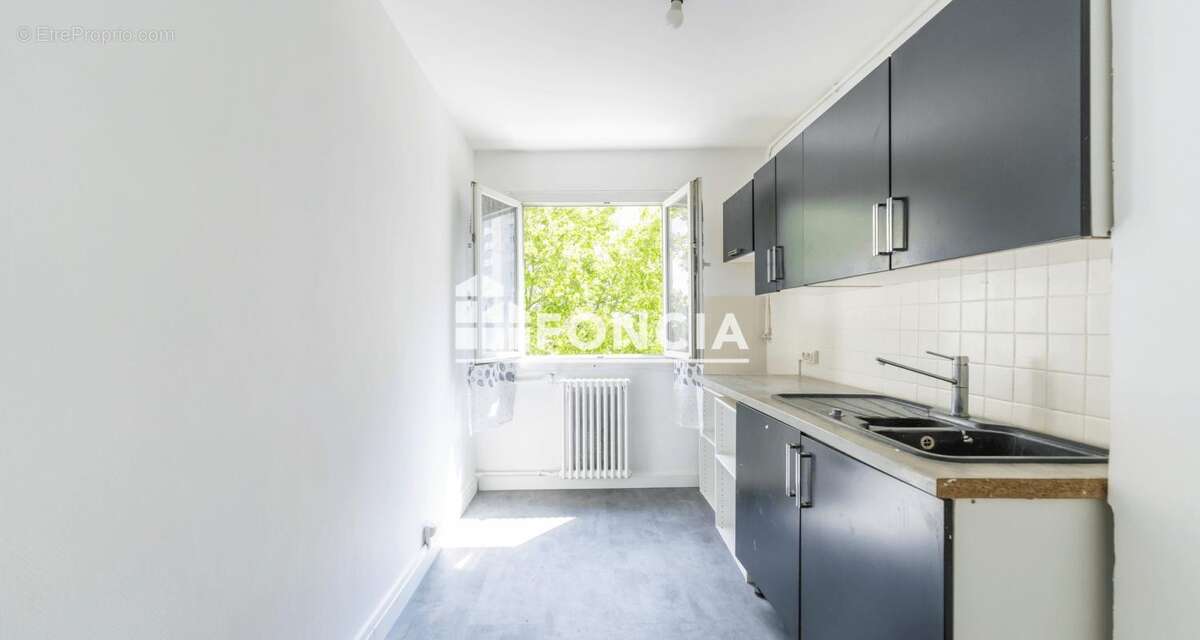 Appartement à AUBERVILLIERS