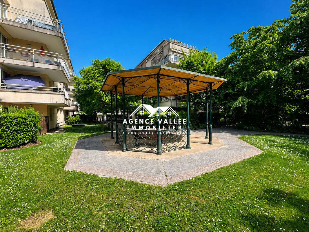Appartement à CORBEIL-ESSONNES