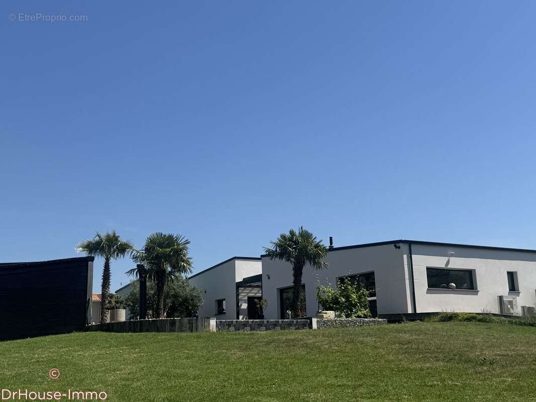 Maison 250 m² à Boulazac  - photo 19