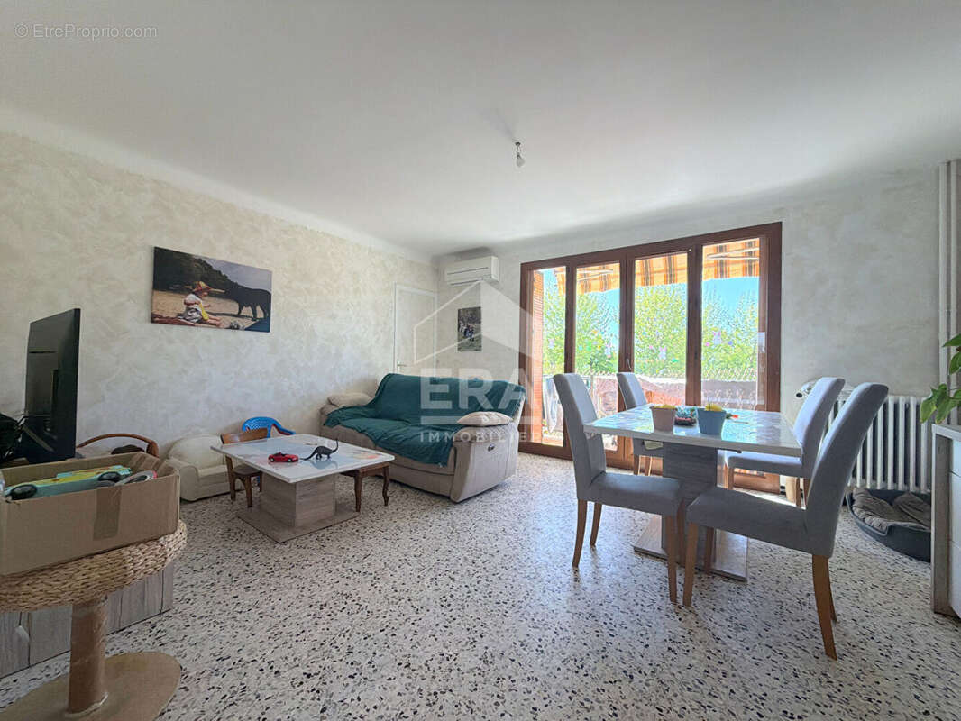 Appartement à PERTUIS