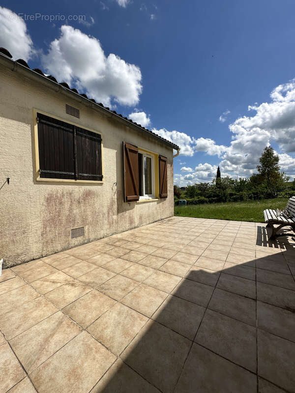 Maison à BONNES