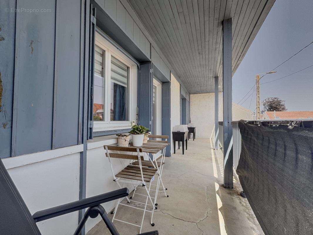 Appartement à GENLIS