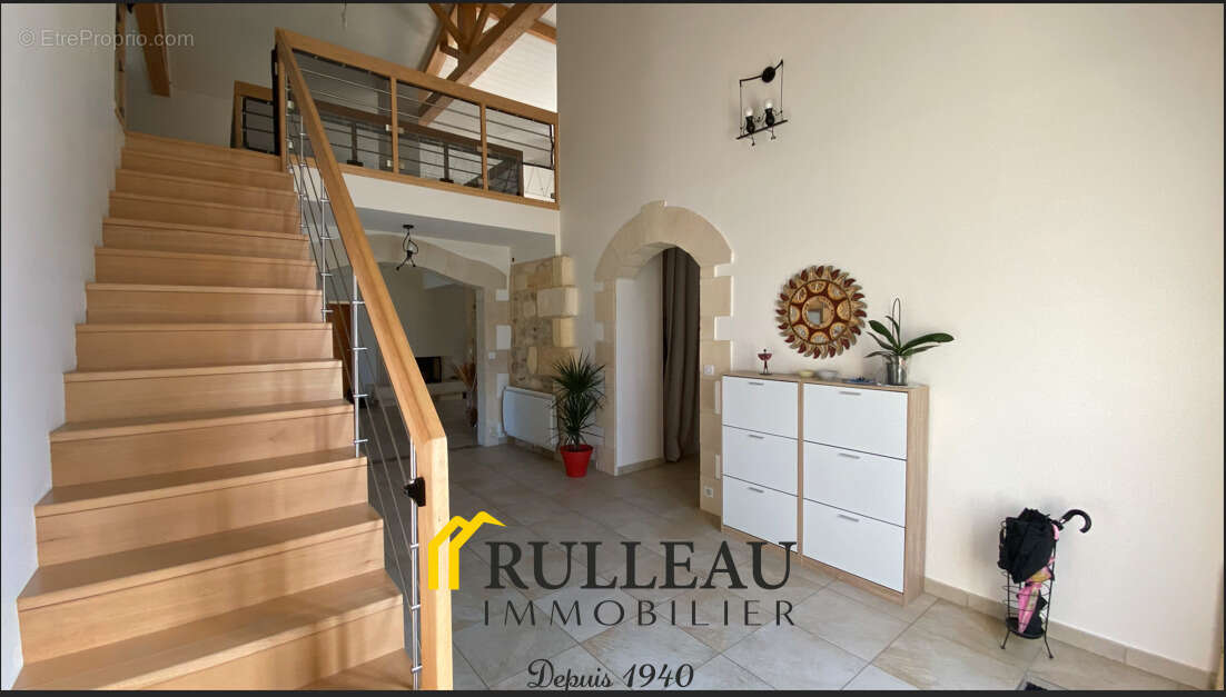 Maison à SAINT-CHRISTOLY-DE-BLAYE