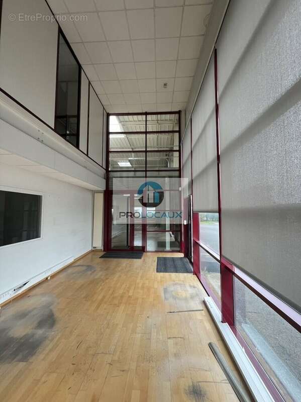 1700 m² à Lacroix-Saint-Ouen  - photo 8