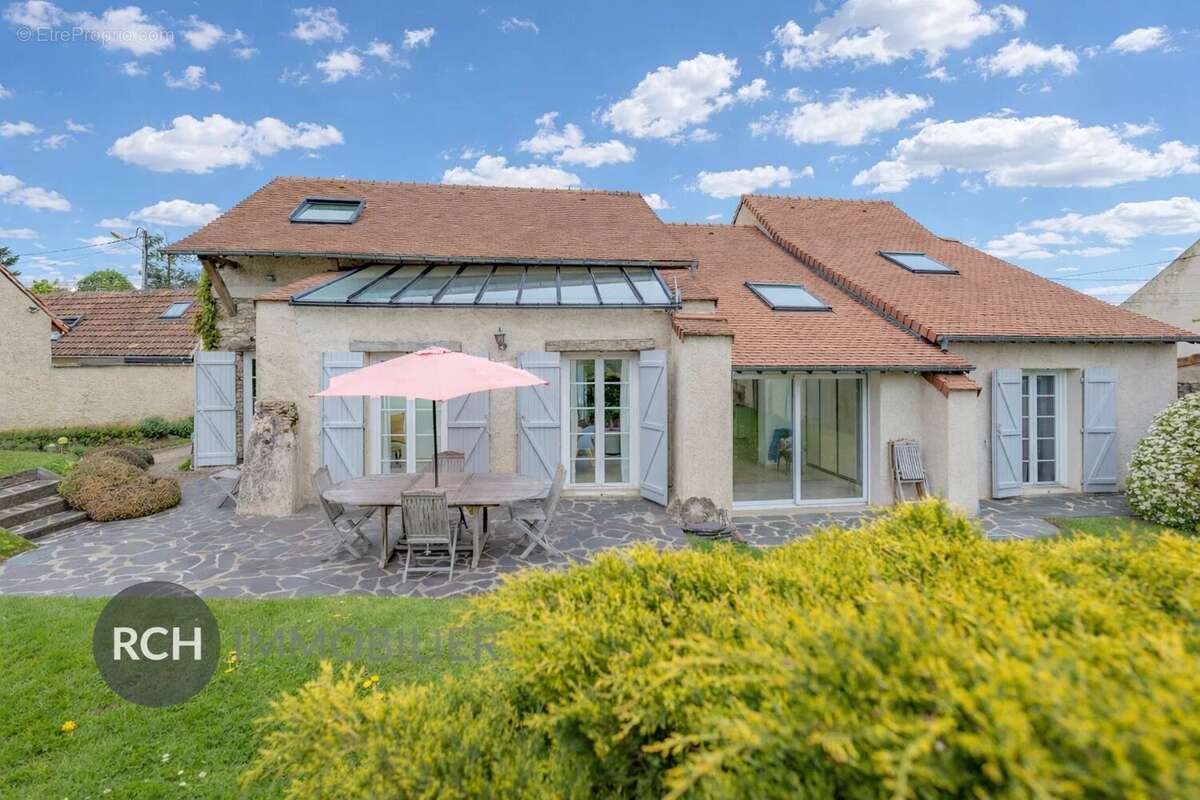 Maison à MONTFORT-L'AMAURY