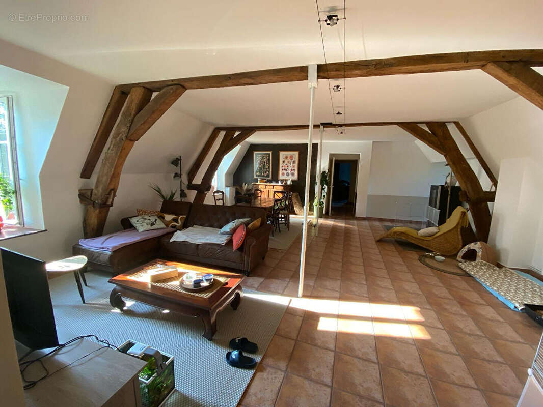 Appartement à BEIRE-LE-CHATEL