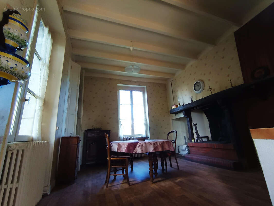 Maison à SAINT-VITE