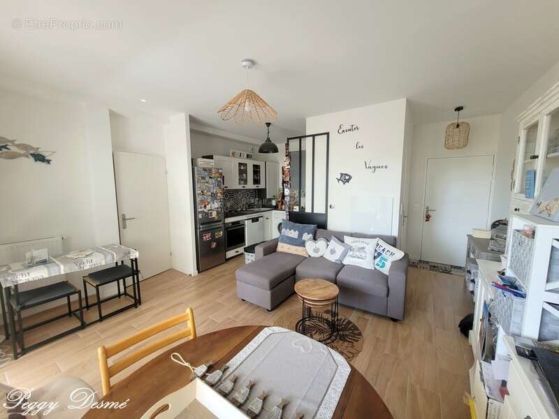 Appartement à vendre 3 pièces LA ROCHELLE (17) - 2 chambres, Terrasse, Place de parking privative - photo 5