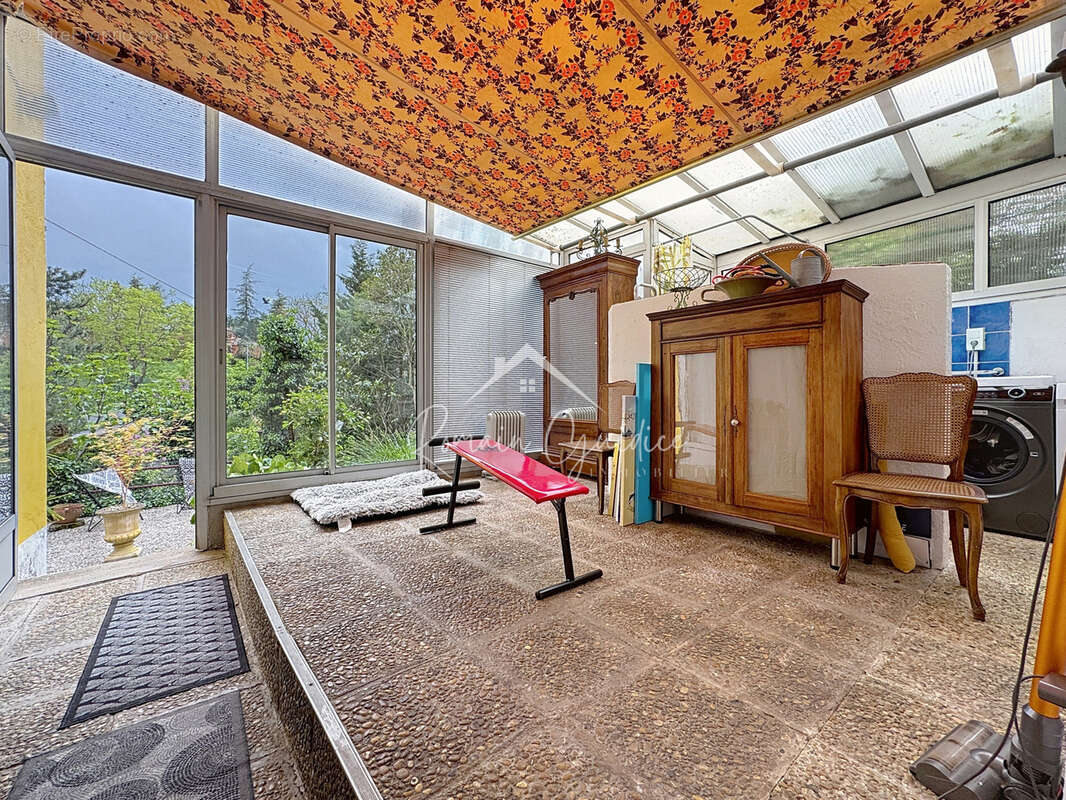 Maison f5 de 147 m2 sur son terrain de 1144 m2 - photo 9