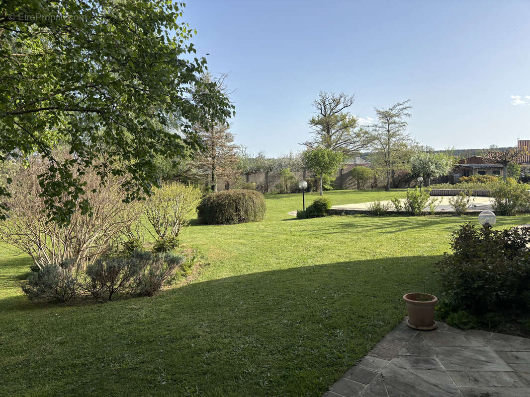 Maison à ARPAJON-SUR-CERE