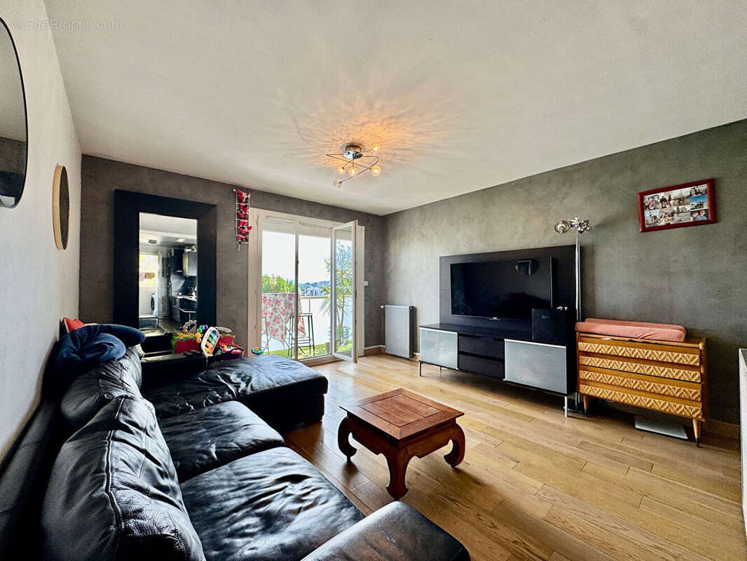 Appartement à MARSEILLE-11E