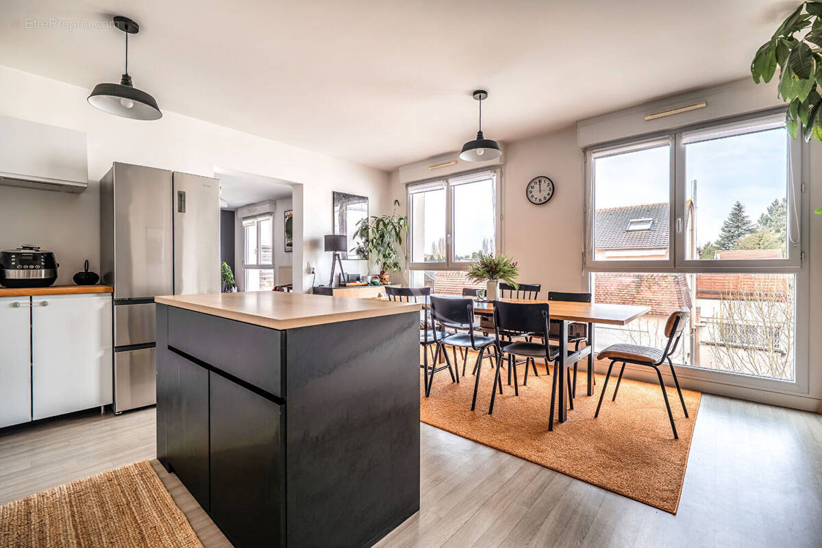 Appartement à EPINAY-SUR-ORGE