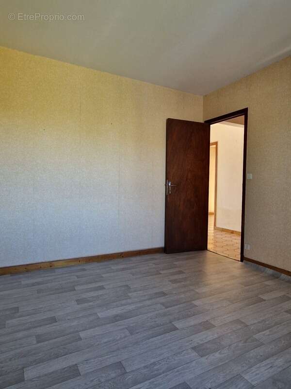 Maison à POMMERIT-LE-VICOMTE