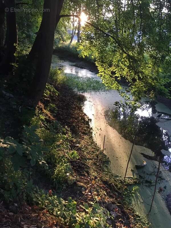 Maison à AVILLY-SAINT-LEONARD