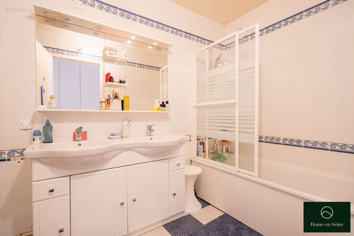 Appartement à PARIS-12E