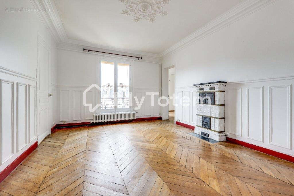 Appartement à PARIS-17E