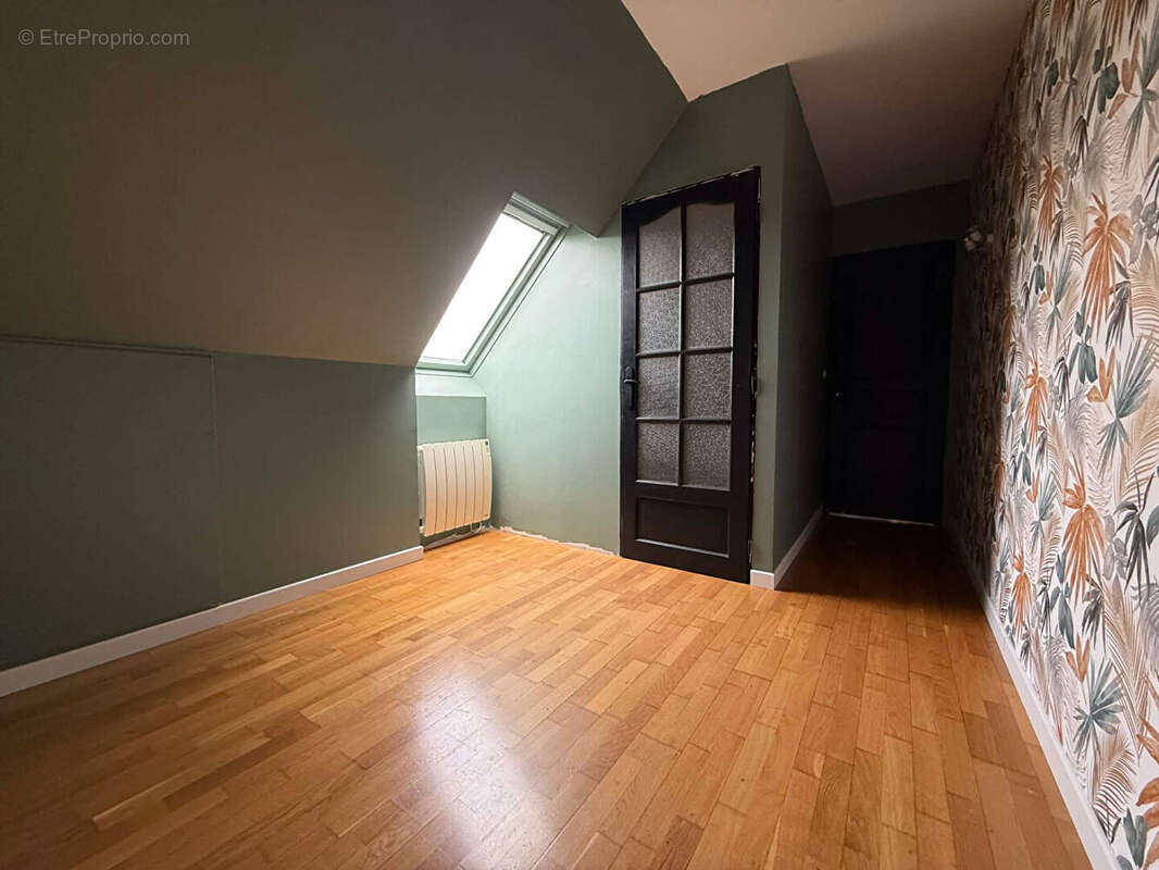 Maison à BRUAY-LA-BUISSIERE