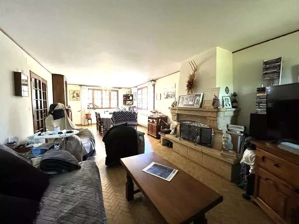 Maison à PERNES-LES-FONTAINES