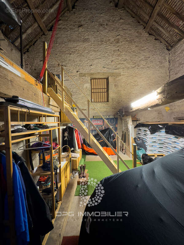 Maison de caractère de 1815 de 308 m2 avec Studio indépendant - photo 14