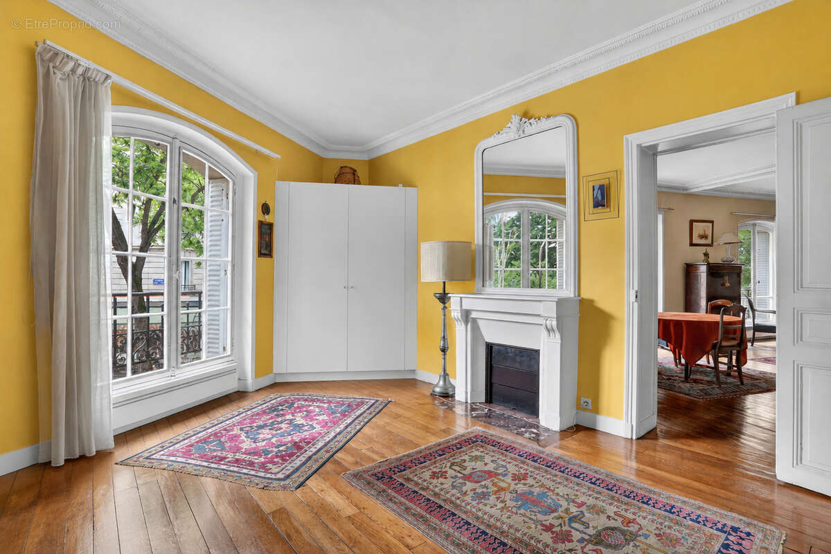 Appartement à PARIS-15E