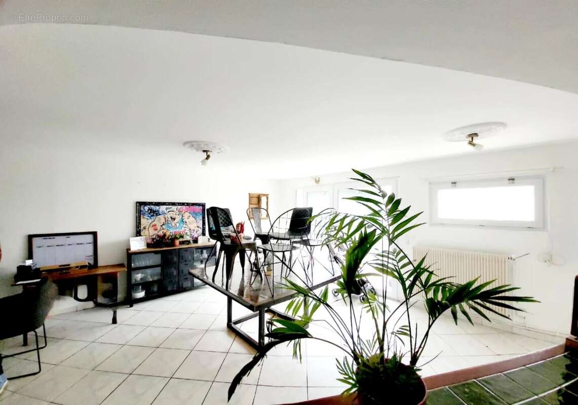 Appartement à BRUAY-LA-BUISSIERE