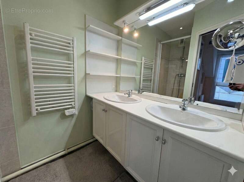 Appartement à SAINT-CYR-SUR-LOIRE