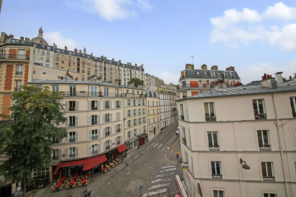 Appartement à PARIS-18E