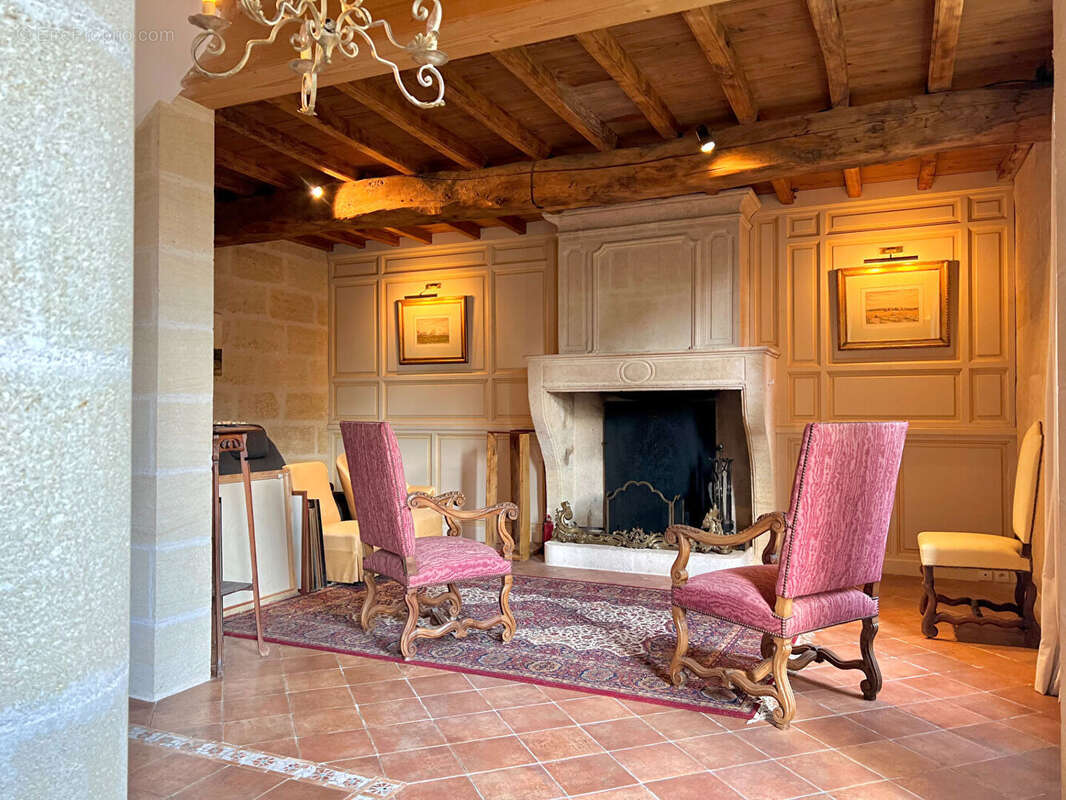 Maison à SAINT-EMILION