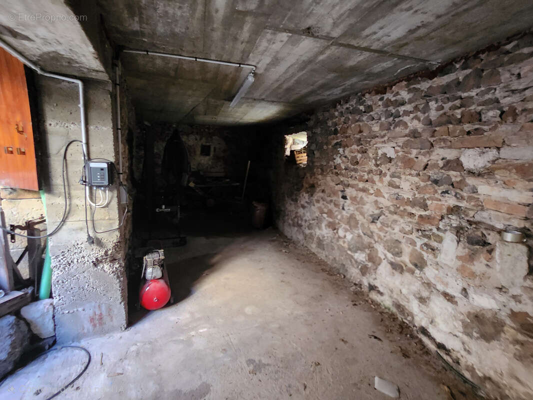 Maison à renover Neschers - photo 6