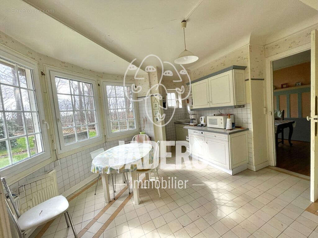 Maison à LE MESNIL-ESNARD