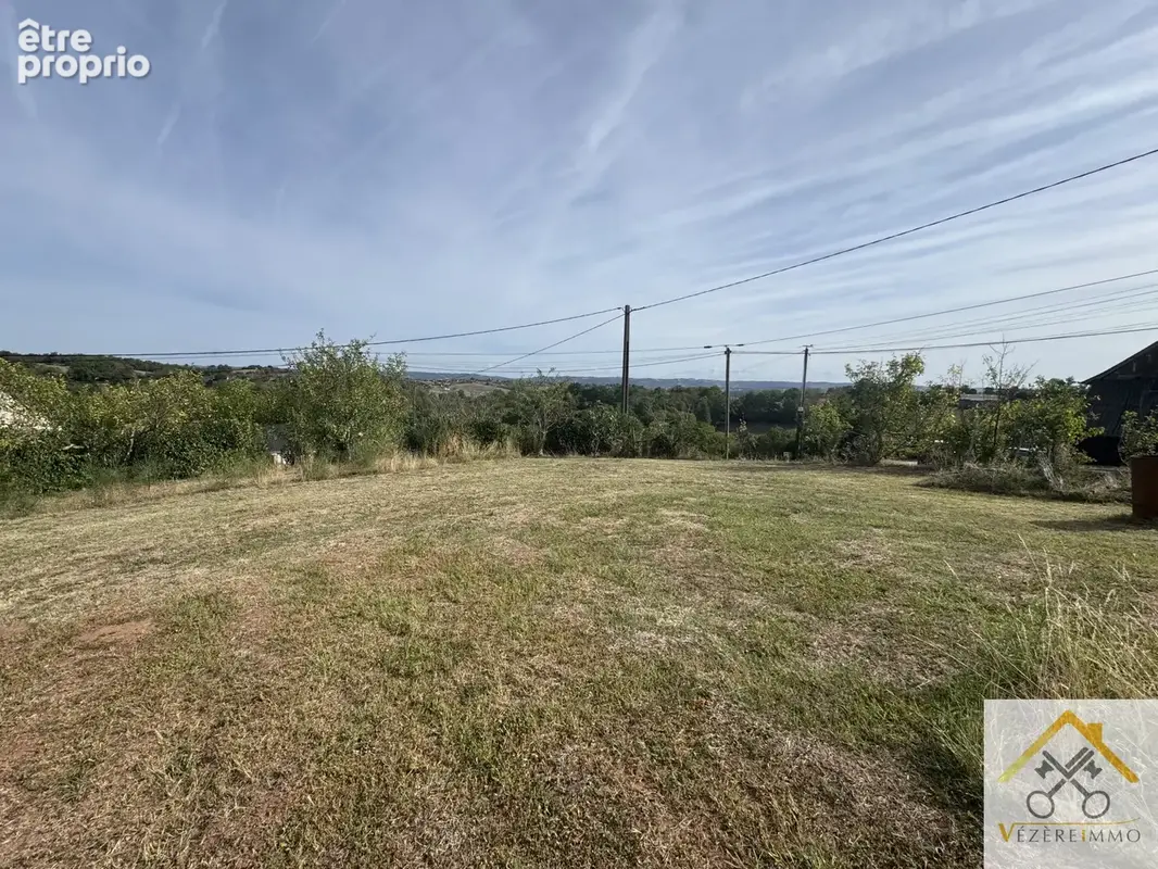 Photo Terrain à Saint-Cyprien au prix de 21 000€